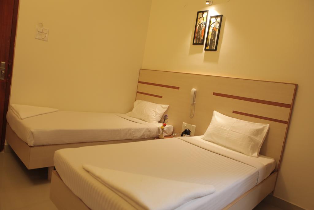 Our Nest Hotel Haiderabad Kamer foto